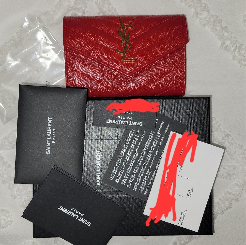 SOLD - AUTHENTIC SAINT LAURENT CASSANDRE SMALL FLAP ENVELOPE WALLET - Picture 6 of 12